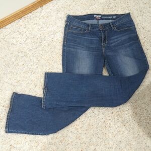 Womens LEVIS jeans